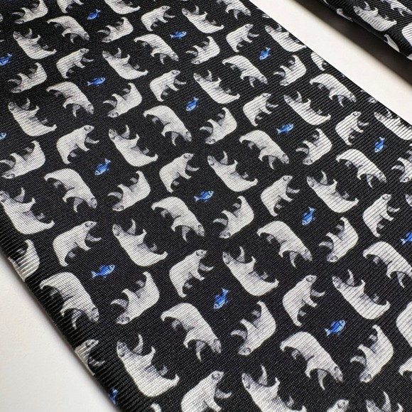 Royal Classic Silk Necktie Black Polar Bear Fish Pattern Animals Winter USA Made - Picture 2 of 6